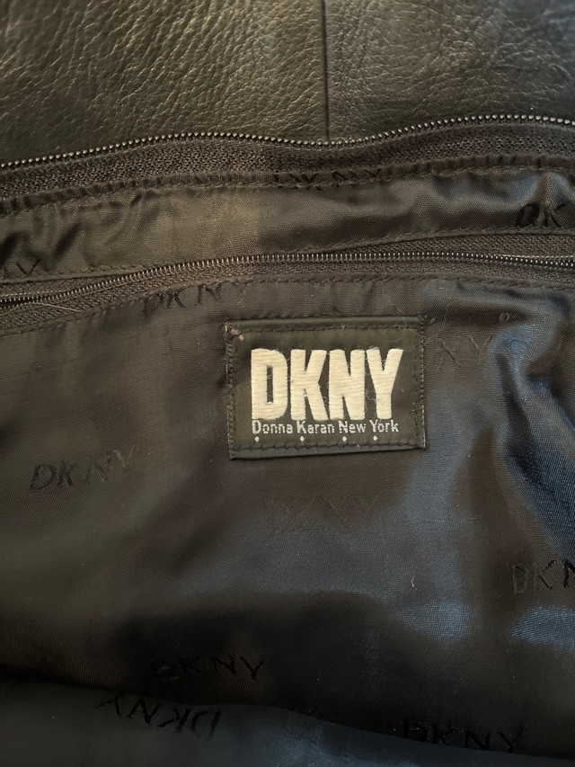 Dkny purse /bag in Women's - Bags & Wallets in Winnipeg - Image 3