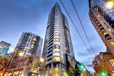 High-floor studio for rent in TV Tower 2, one of Downtown Vancouver's premier concrete hi-rise build...