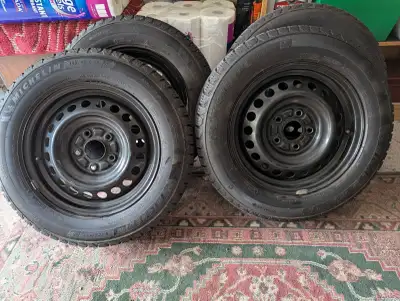 Selling a premium winter tire and wheel package originally from a 2012 Honda Civic LX. This set is i...