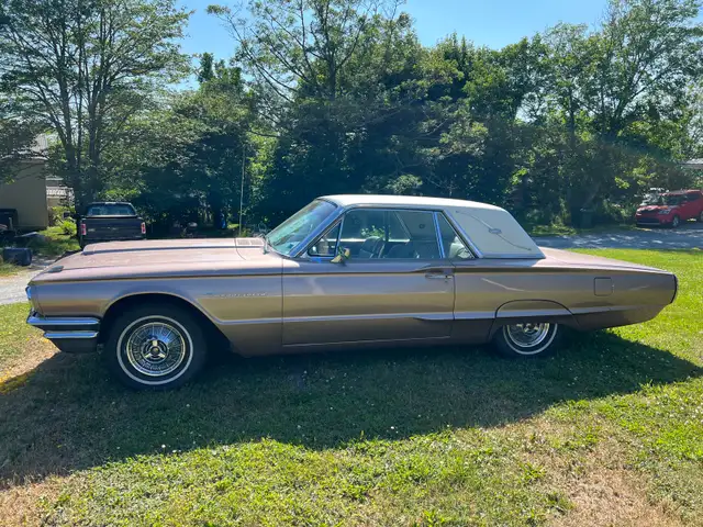 1964 Ford Thunderbird in Classic Cars in Bedford - Image 2