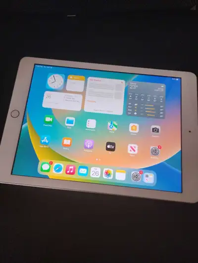 iPad Gen 5 128gb, View more