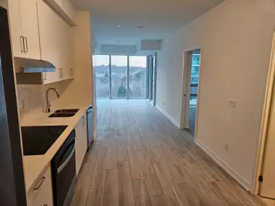 Brand New 1BR Condo | Clarkson GO |Utilities Included