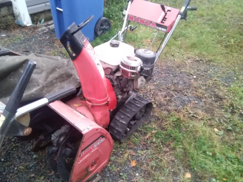 3 x older Honda Snow Blowers HS80 (friction wheels) style
