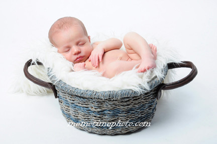 Family Newborn Maternity Photo Session ($65 Special Deal) in Photography & Video in Richmond - Image 2