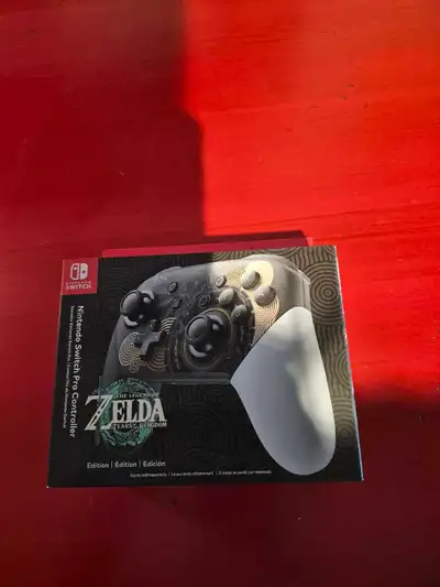 Nintendo contrôleur Pro Zelda BOTW, View more