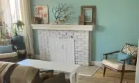 WHITE WOOD FIREPLACE MANTLE