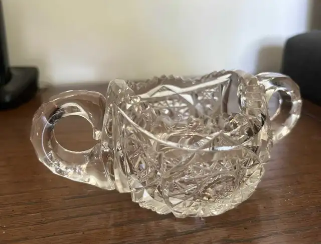 Antique Crystal Pinwheel Dish in Kitchen & Dining Wares in City of Montréal - Image 3