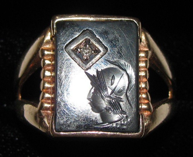 Mens 10K Yellow & White Gold Carved Hematite Intaglio Ring 12.5 in Jewellery & Watches in Saint John