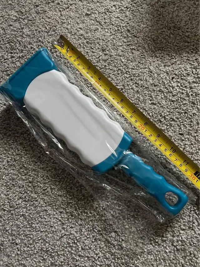 Hair Removal Brush in Hobbies & Crafts in London - Image 3