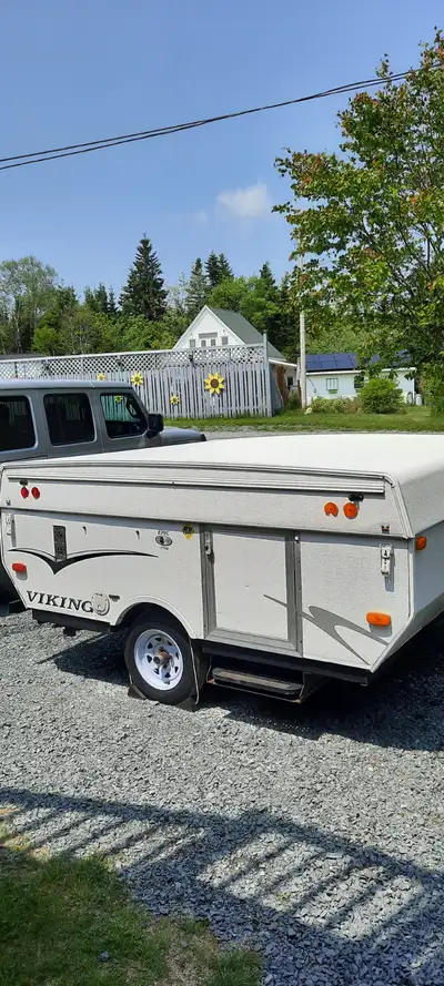 2010 Viking - Epic 1706 - Hardtop Camper -very clean - used once last sumner. -no rips/tears or leak...