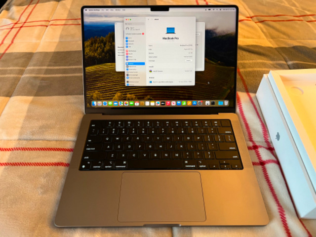 MacBook Pro 14" 2023 Space Grey - 2TB SSD - 32GB RAM - M2 Pro in Laptops in Calgary