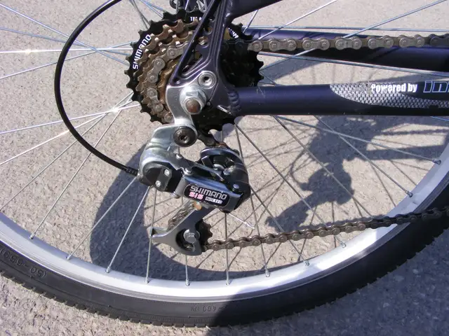 Vélo 26 po Infinity Mayhem, 21 vitesses, bleu. in Mountain in Laval / North Shore - Image 4