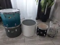 Ludwig,Rogers,Tama,Gretsch,ext.Orphan drums,snares,parts.