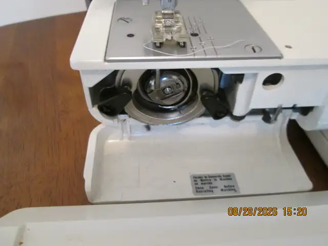JANOME Limited Edition Sewing Machine model 344 in Hobbies & Crafts in Kingston - Image 8