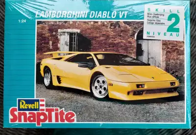 Collectible Model kit from 1994. New in sealed box.