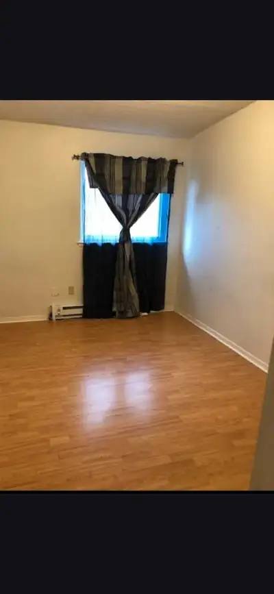 Bedroom fir Rent Cooksville Go All Utilities Included