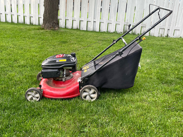 lawn mower dans Tondeuses et souffleuses  à Laval/Rive Nord