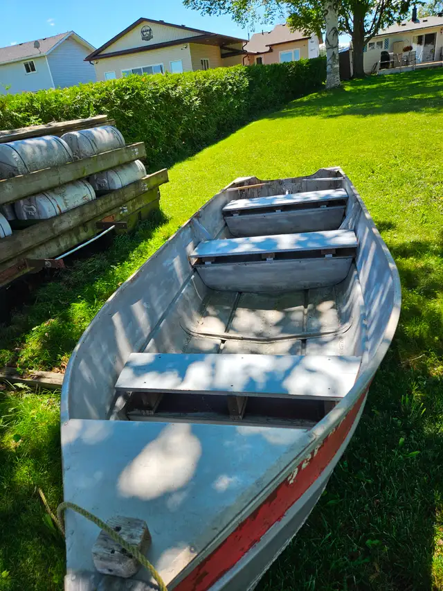 14' aluminum fishing boat in Powerboats & Motorboats in Kawartha Lakes - Image 6