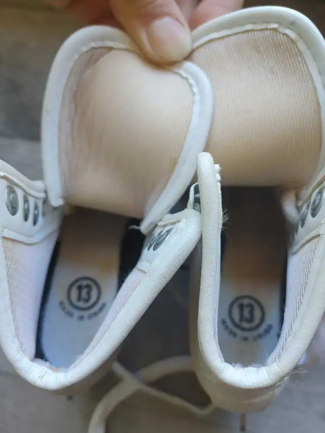 CCM Pirouette girls figure skates Size 13 - 15$OBO in Skates & Blades in Windsor Region - Image 4