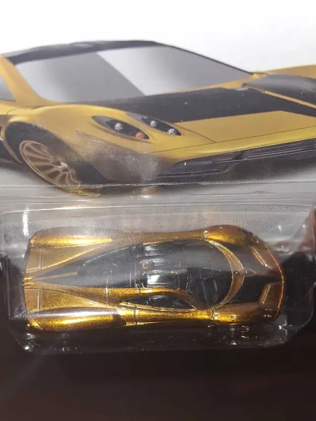 Pagani Huayra 2021 Hot Wheels id #8/8 in Toys & Games in Guelph - Image 6