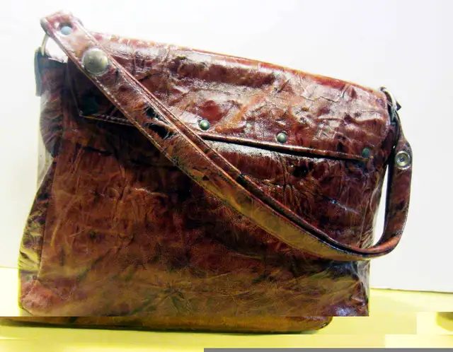 Vintage Woman’s  Brown Purse (DFU-054) in Women's - Bags & Wallets in City of Toronto - Image 4