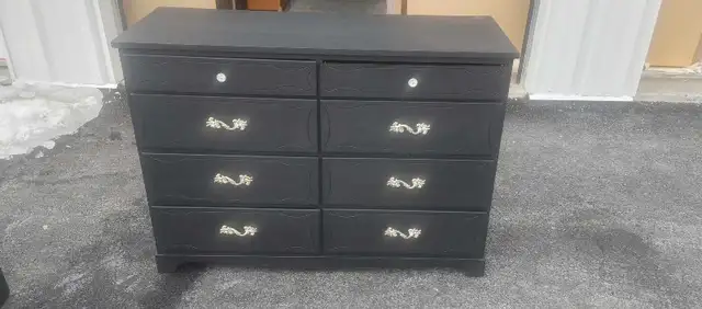 French provincial black 6 drawers  in Dressers & Wardrobes in Ottawa - Image 2