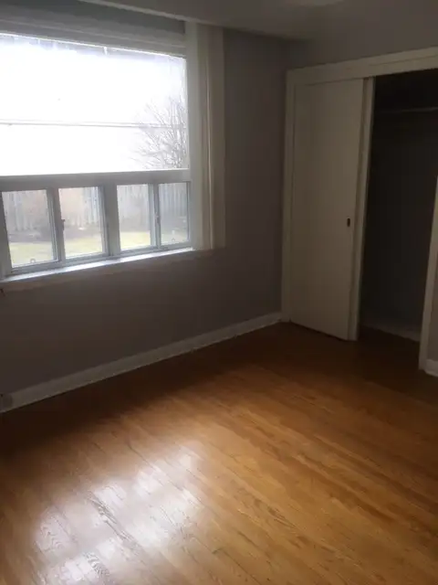 Bathurst/Wilson - BIG BDRM on Main Floor of House for Rent Oct 163826841795715124