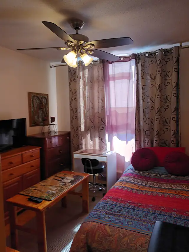 Nice clean room West Mall and Bloor -Etobicoke