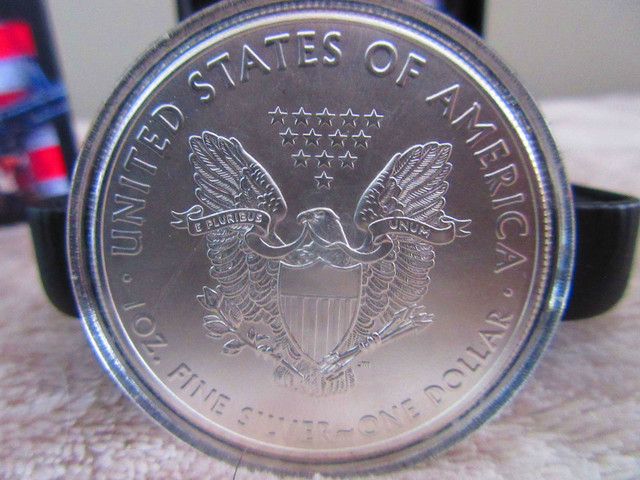 2020 TRUMP RAMBO Walking Liberty Eagle 1oz Silver Coin $1 USA in Arts & Collectibles in Calgary - Image 3