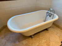 Clawfoot tub with excellent old-fashioned faucet