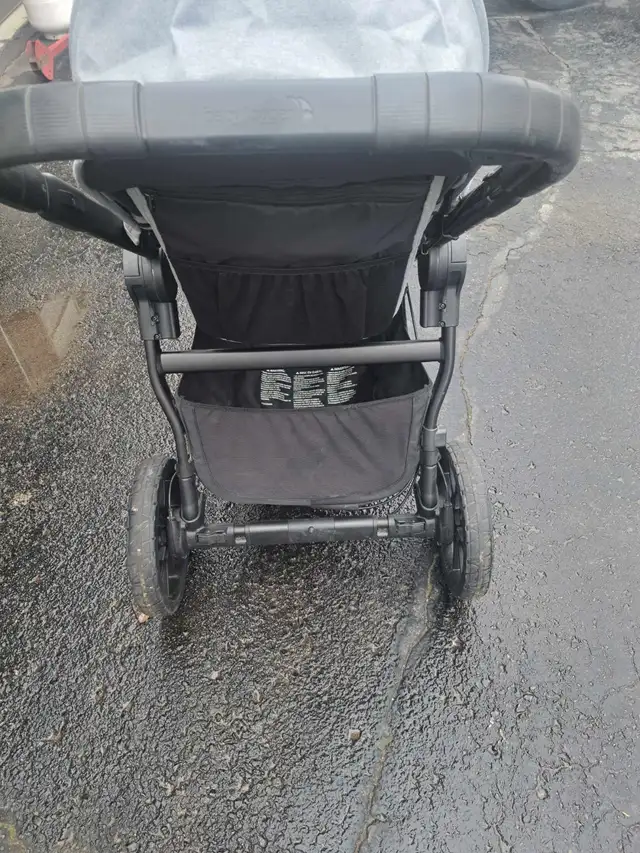 Baby Stroller (double) in Strollers, Carriers & Car Seats in Trenton - Image 4