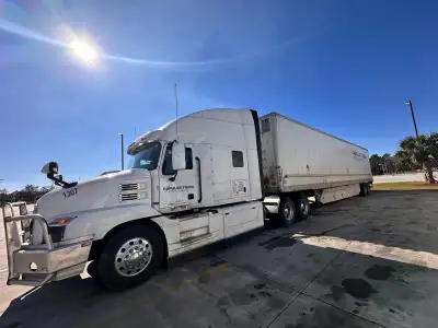 START Today --We are Immediately Hiring ONLY SOLO Drivers for CANADA TO USA RUNS ONLY- START – Today...