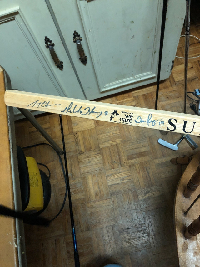 Signed hockey stick johnny bower,and 10 others!! in Hockey in Stratford - Image 3