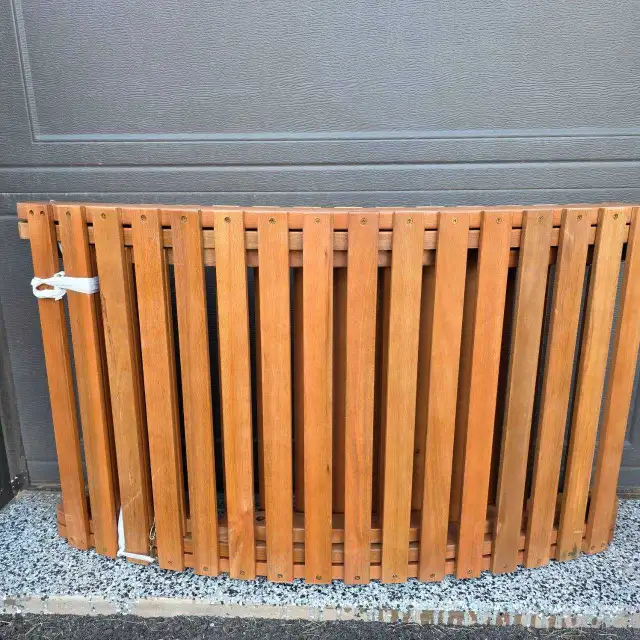 Folding Wooden Outdoor Lounge Chair in Patio & Garden Furniture in Oakville / Halton Region - Image 3