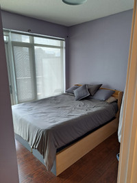 ROOM FOR RENT! STEPS FROM SQ1 MALL AND SHERIDAN COLLEGE (SAUGA)!