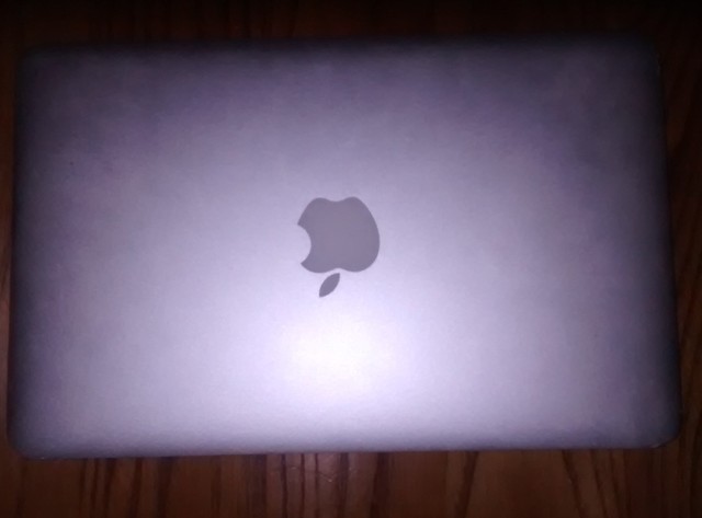 Macbook air 11 inch 2011, Parts only. in Laptops in Guelph - Image 2