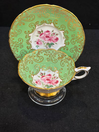 Rare vintage discontinued Hand painted center rose tea cup