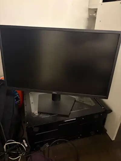 Dell 24 inch Monitor FHD (1920 x 1080) 16:9 Ratio , View more