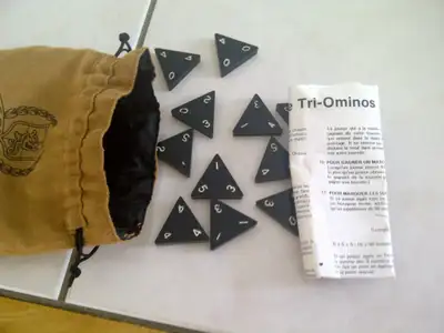 UN JEU DE TRIOMINOS POUR 2à6 JOUEURS ET SES INSTRUCTIONS: $15.00, View more