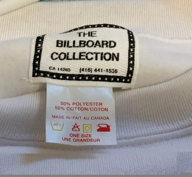 Friskies Fancy Feast Cat White Pullover Sweatshirt in Women's - Tops & Outerwear in Oshawa / Durham Region - Image 3