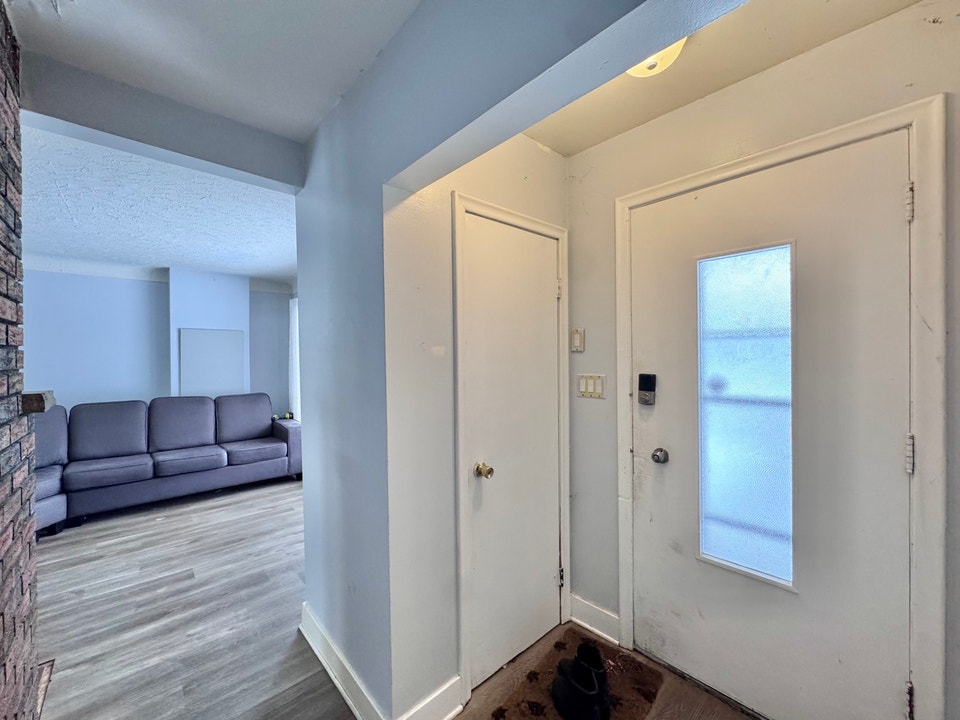 ALL INCLUSIVE PRIVATE ROOM RENTAL FEMALE ONLY - ST CATHERINES 5