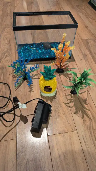 Fish tank 2.5 gallons, View more