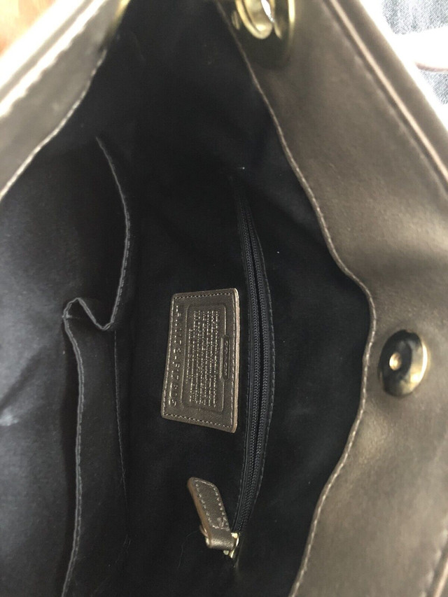 Coach purse excellent condition  in Women's - Bags & Wallets in Norfolk County - Image 2