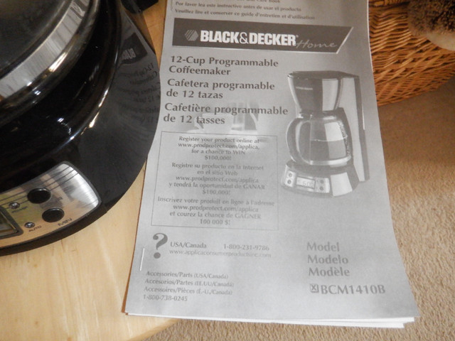 Black & Decker 12 cup Coffeemaker in Coffee Makers in Guelph - Image 3