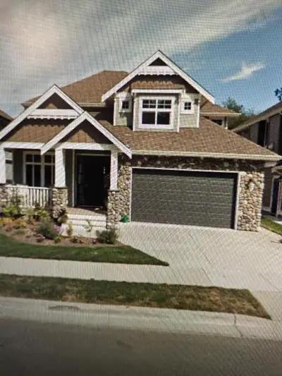 Beautiful, large room for rent, everything included in rent. Shared kitchen, living room, dining are...