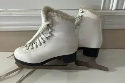 Girls ice skating size 1 Cameo Jackson, youth, View more