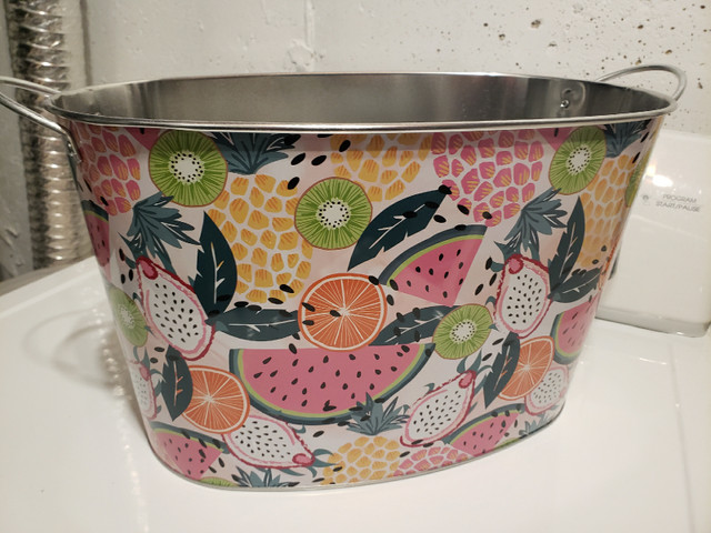 Decorative Summer Pail in Other in Mississauga / Peel Region