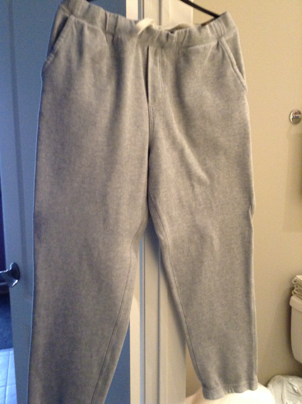 Roots men sweat pants light heater grey straight bottom size L in Men's in Oshawa / Durham Region