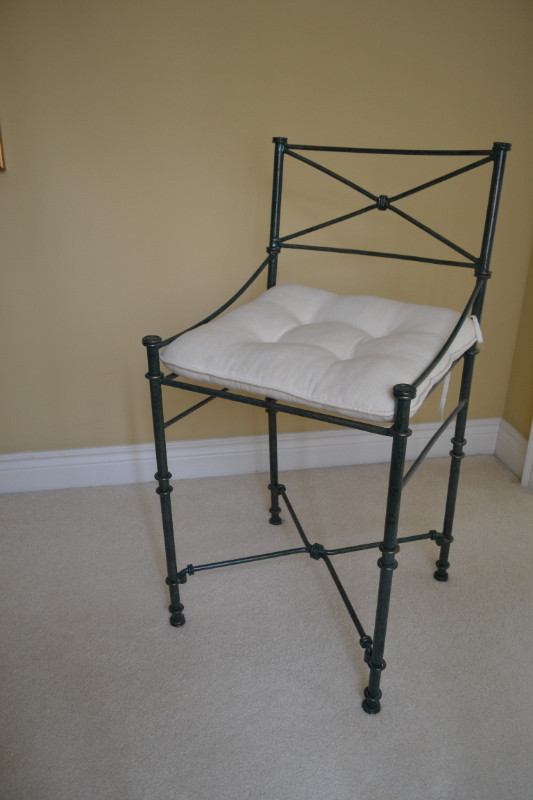 wrought iron bar stool chair with vertigris finish 26" H seat in Chairs & Recliners in Mississauga / Peel Region - Image 2