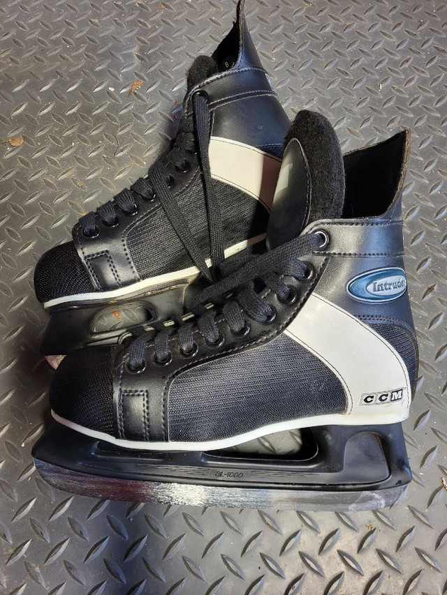 Men's ice skates  in Skates & Blades in St. Catharines - Image 3